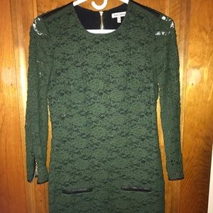 Gorgeous & flattering Juicy Couture lace dress